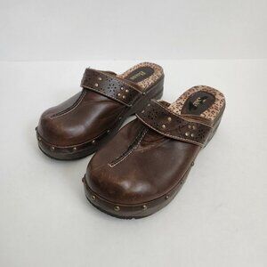 BASS | leather clogs brown kids sz 2
